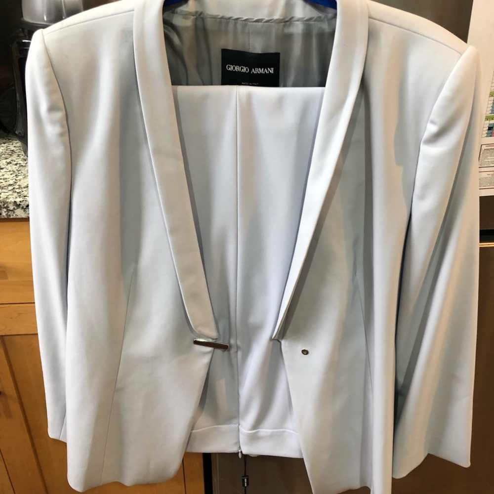 BABY BLUE GIORGIO ARMANI WOMENS SUIT-SIZE 14